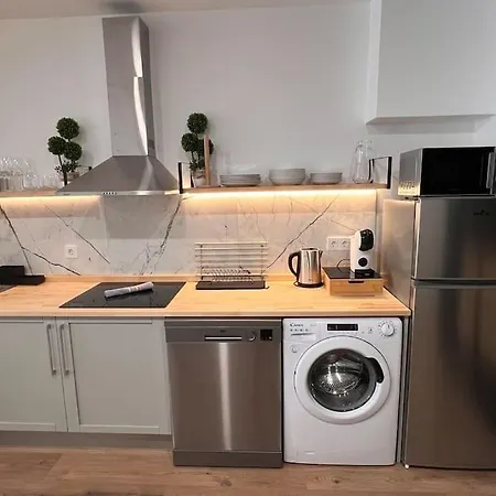 Apartment Artes Y Ciencias D With Fast Wifi And Terrace